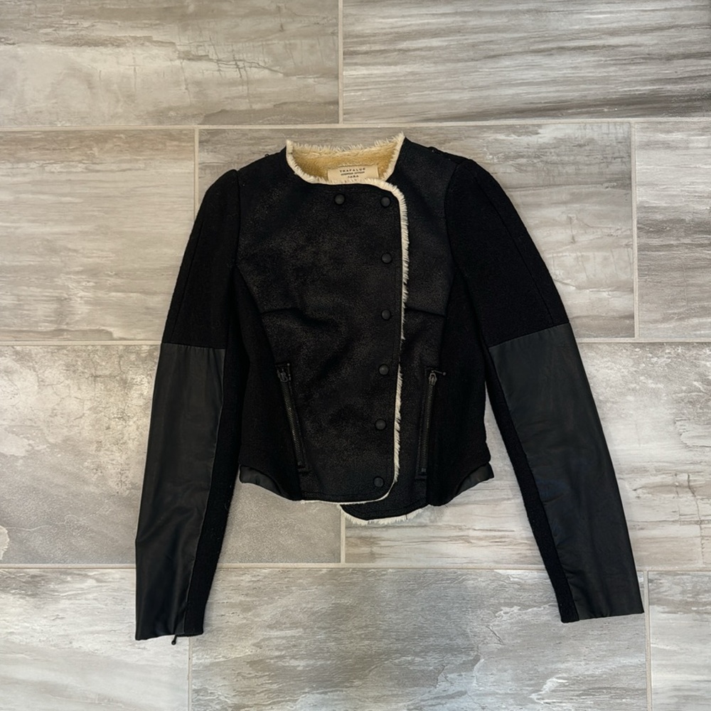 Fabric, Suede Look, Leather Look, & Faux Fur Jacket. Black & Cream. XS.